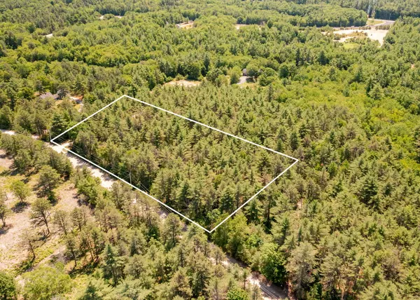 Hollis, ME 04042,99 Hardscrabble RD