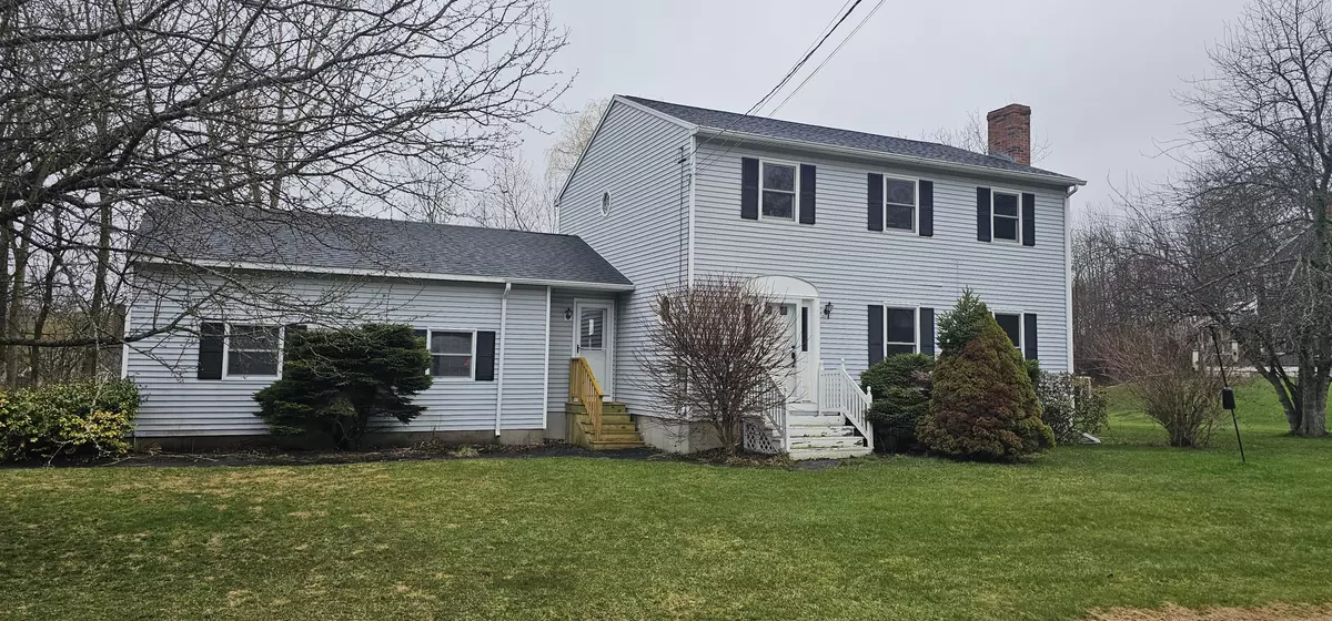 Waterville, ME 04901,2 Lantern LN