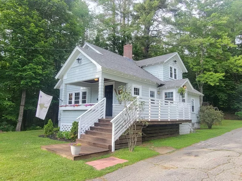 12 Allen ST, Wilton, ME 04294