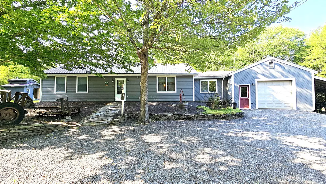 17 Ginger LN, Farmingdale, ME 04344