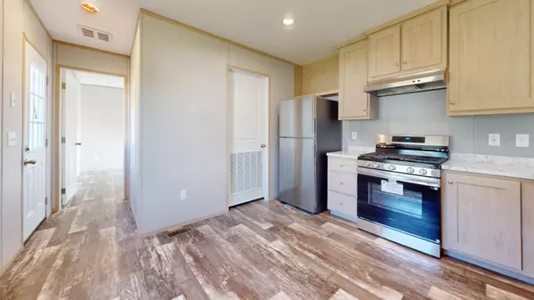 Farmingdale, ME 04344,6 Autumn DR