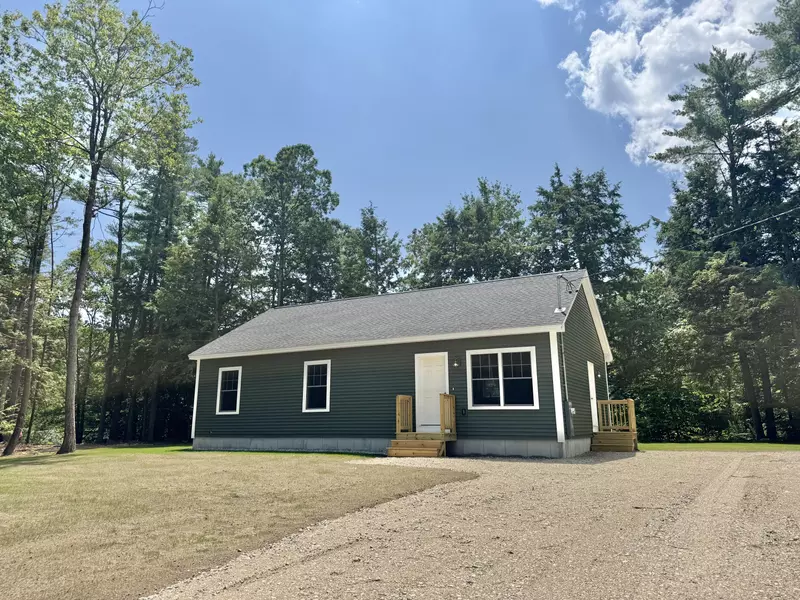 36 Allaire DR, Limerick, ME 04048