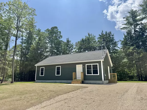 36 Allaire DR, Limerick, ME 04048