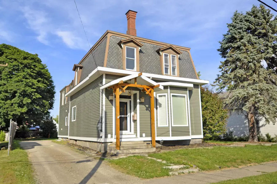56 Holyoke ST, Brewer, ME 04412