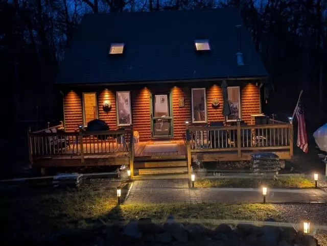 468 Leisure LN, Frye Island, ME 04071