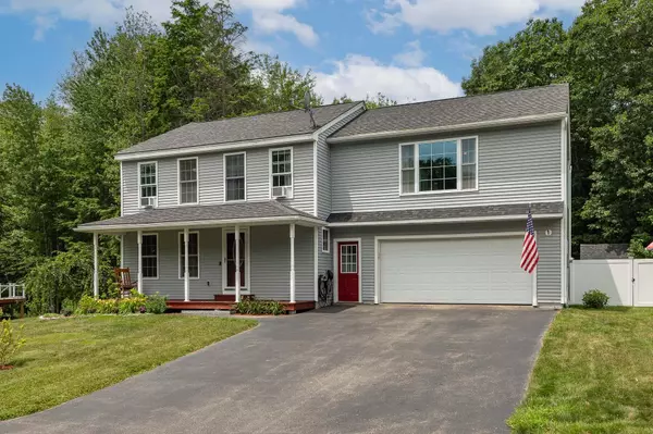 13 Dobson RD, Berwick, ME 03901