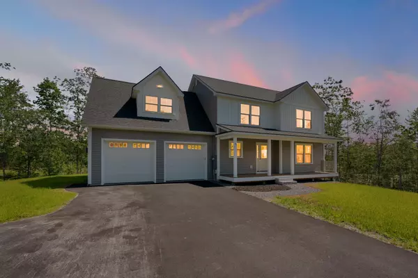 Standish, ME 04084,42 Woodbrey LN