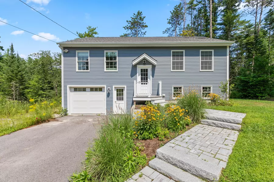 25 Arrowhead Pass, Windham, ME 04062