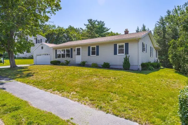 80 Primrose LN, Portland, ME 04103