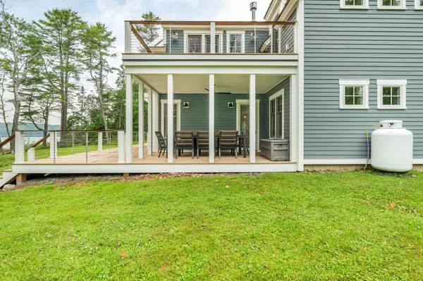 Waldoboro, ME 04572,51 Broad Cove E