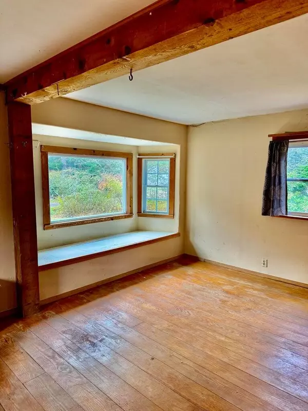 Vinalhaven, ME 04863,5 Abagail Rock RD