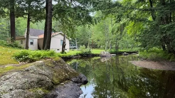 Paris, ME 04281,277 Buckfield RD