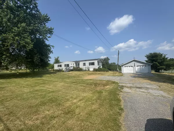 2474 Western AVE, Newburgh, ME 04444