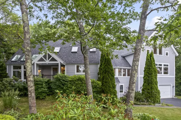 Freeport, ME 04032,380 Lower Flying Point RD