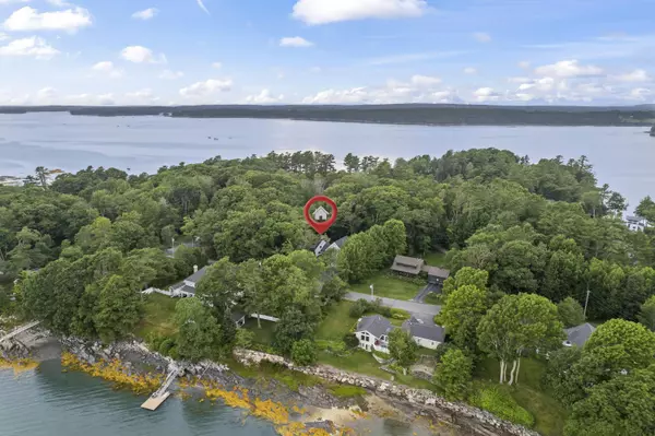 Freeport, ME 04032,380 Lower Flying Point RD