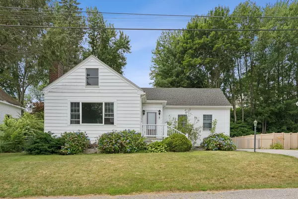 South Portland, ME 04106,9 Lawn AVE