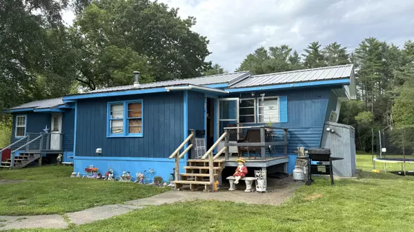 Milo, ME 04463,2 Daniel ST