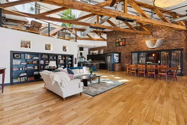 Portland, ME 04101,28 Monument SQ #1