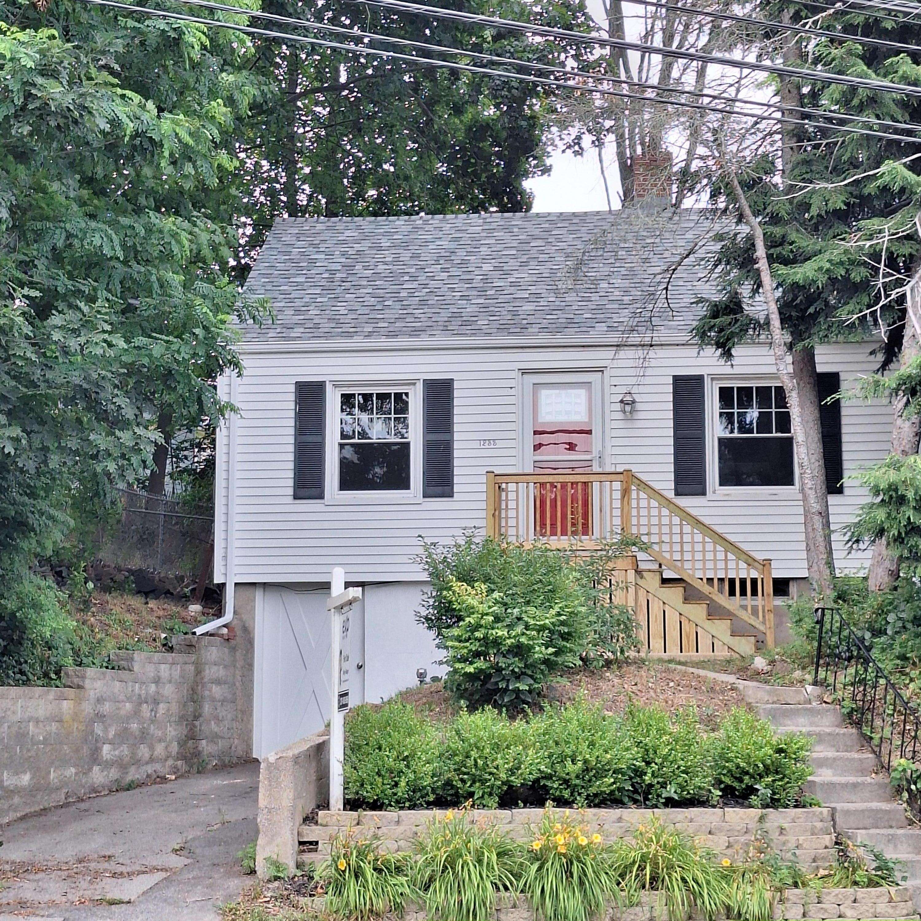 1233 Broadway, South Portland, ME 04106