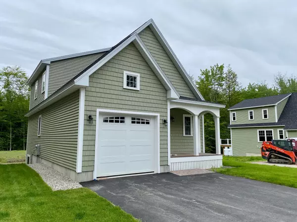 Standish, ME 04084,5 Cortland PL #9