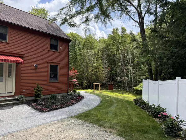 Kennebunk, ME 04043,9 Rusty Bucket LN