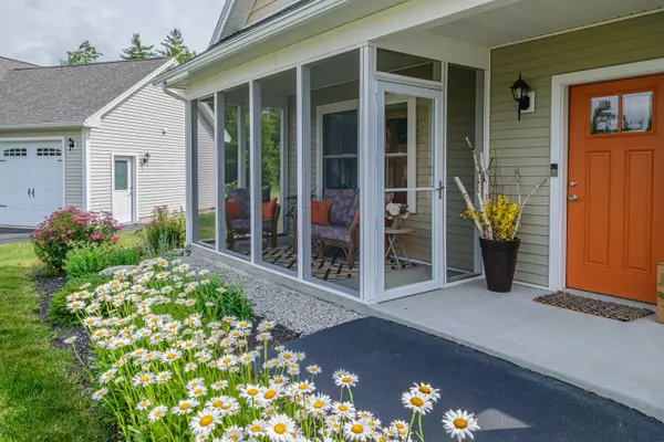 Bridgton, ME 04009,3 E ST