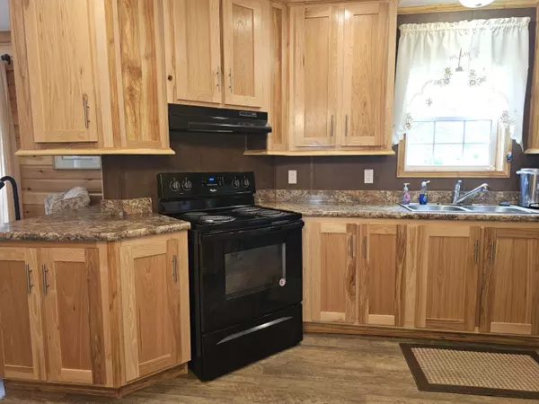 Norway, ME 04268,8 Balsam DR