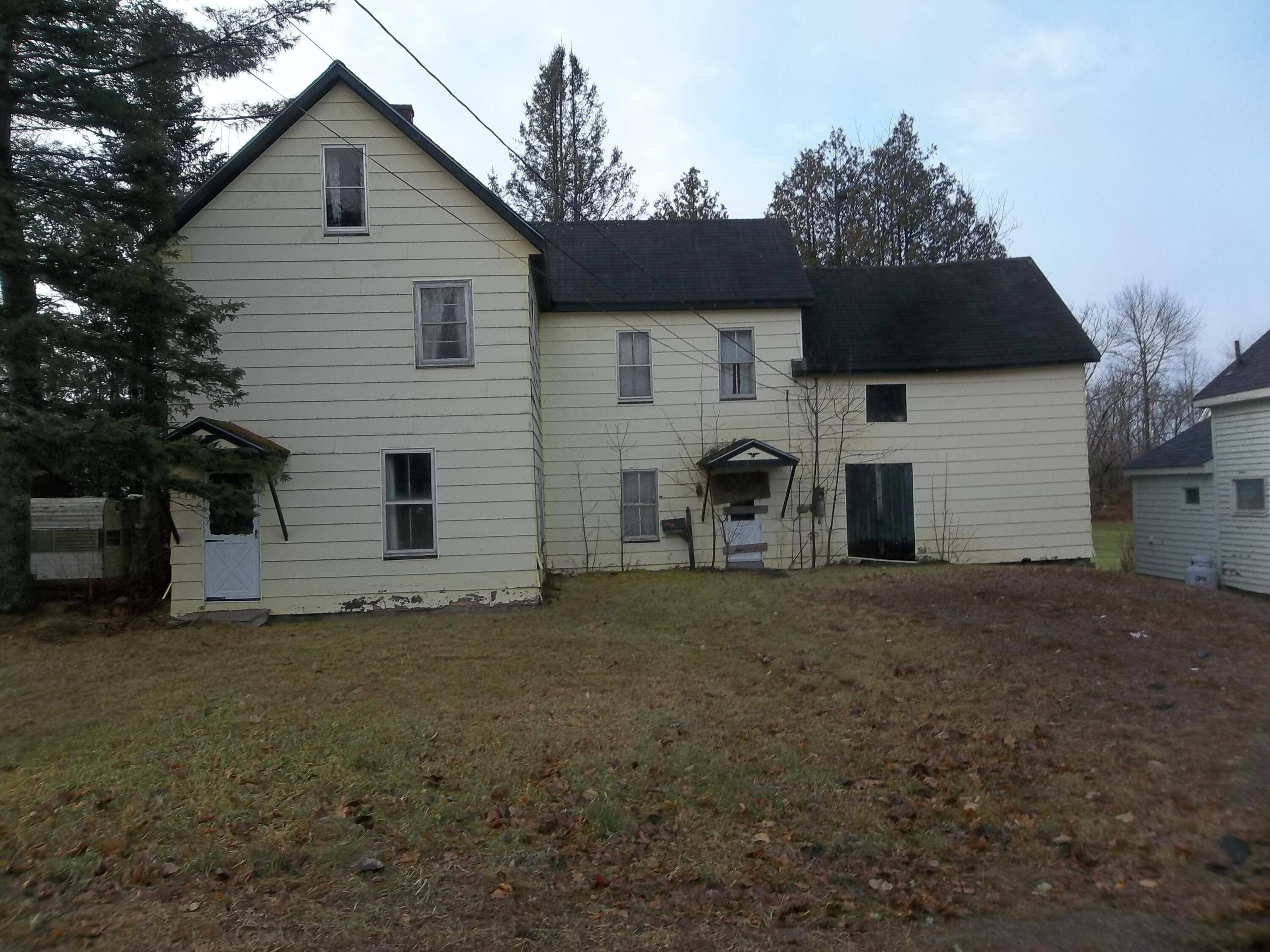 7 Clark ST, Calais, ME 04619