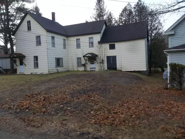 Calais, ME 04619,7 Clark ST