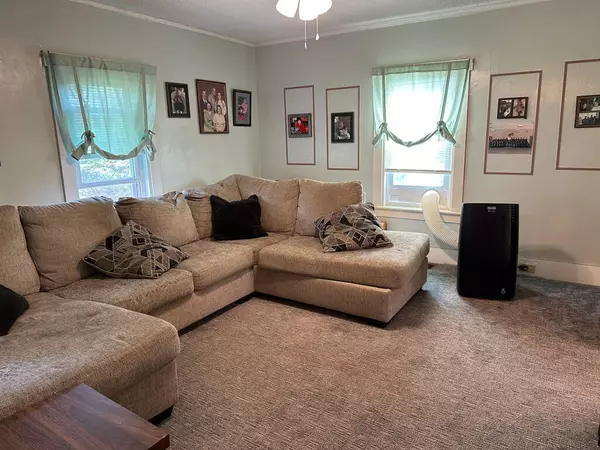 Brewer, ME 04412,31 Blake ST