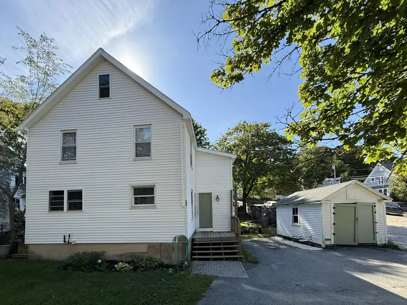 26 Wesley St CT, Bath, ME 04530