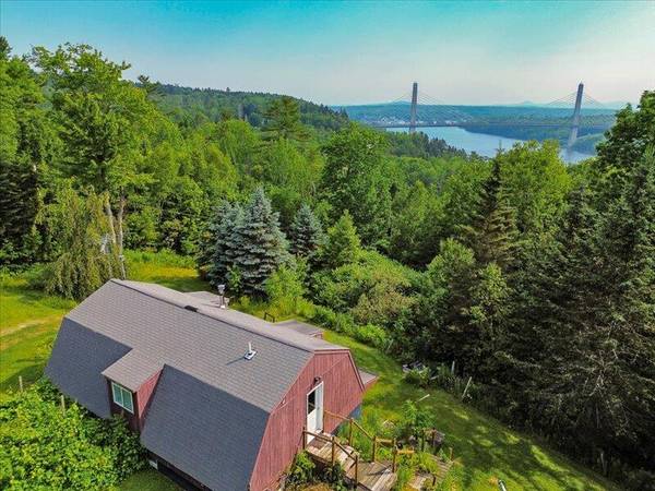 4 Switzer Spring RD, Prospect, ME 04981