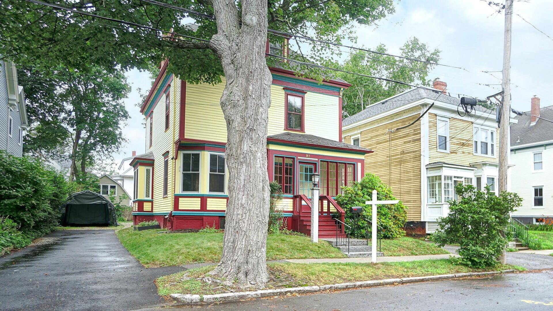 93 Fessenden ST, Portland, ME 04103