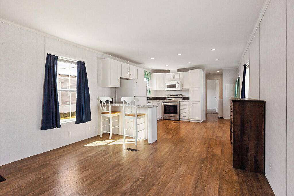 26 Lynch ST, Brunswick, ME 04011
