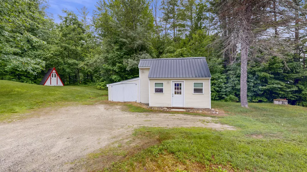 3 Streaked Mountain RD, Buckfield, ME 04220