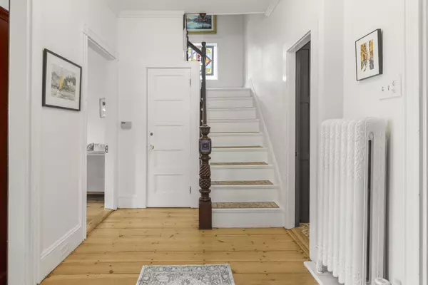 Portland, ME 04102,261 Vaughan ST