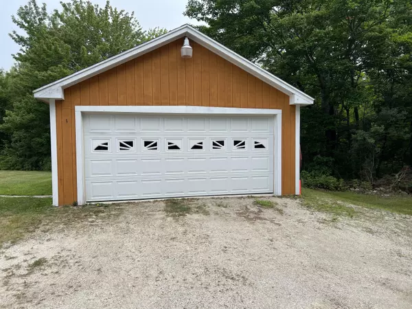 Surry, ME 04684,1319 Toddy Pond RD