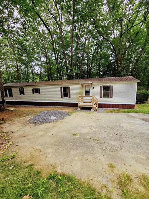 33 Squire Court CT, Winthrop, ME 04364