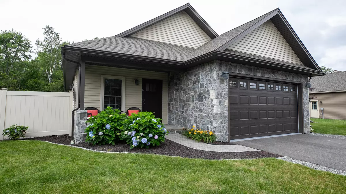 Veazie, ME 04401,6 Doolin DR