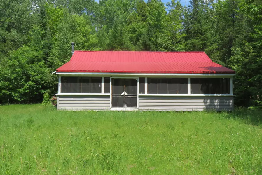 378 Station RD, Bradford, ME 04410