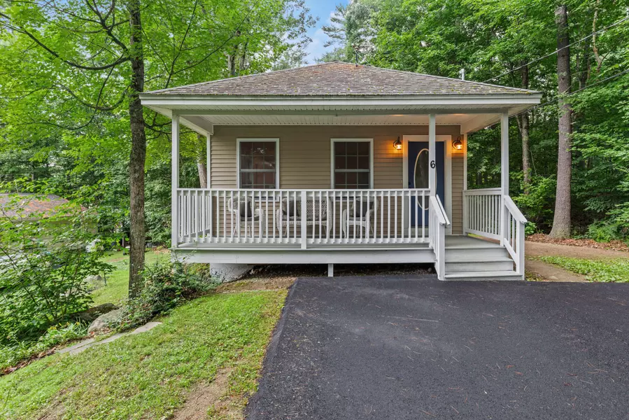 6 Bates LN, Windham, ME 04062