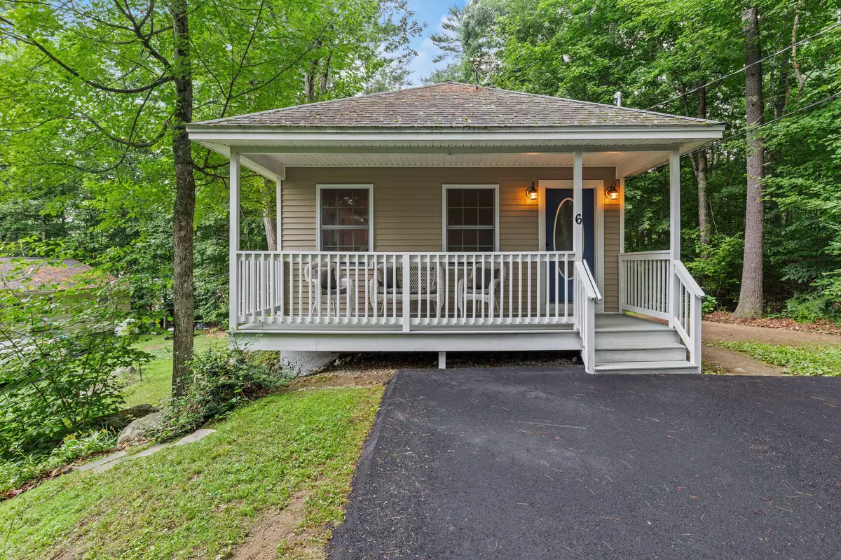 Windham, ME 04062,6 Bates LN