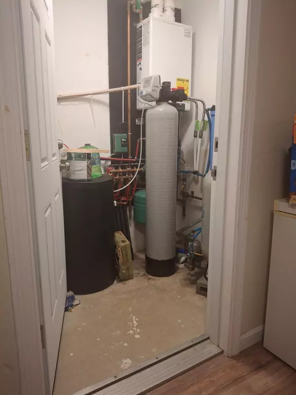 Palmyra, ME 04965,408 St Albans RD