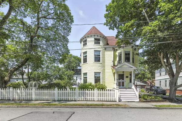 Portland, ME 04103,28 Lawn AVE