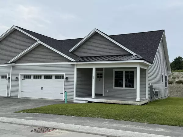 69 Brooks Edge Farm RD #90, Westbrook, ME 04092