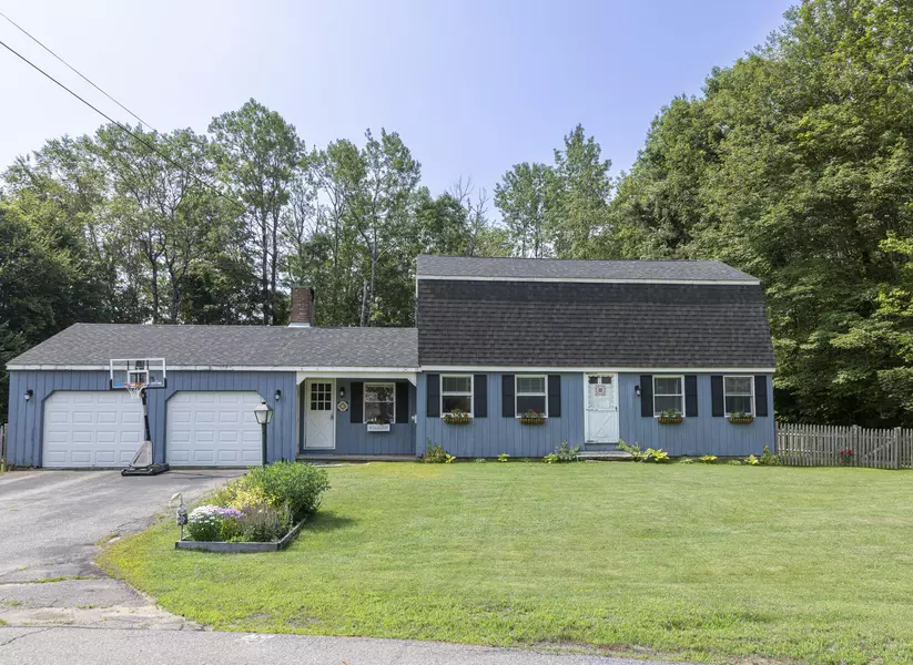 14 Bailey LN, Brunswick, ME 04011
