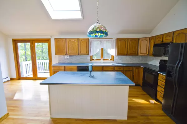 Portland, ME 04102,98 Pinecrest RD