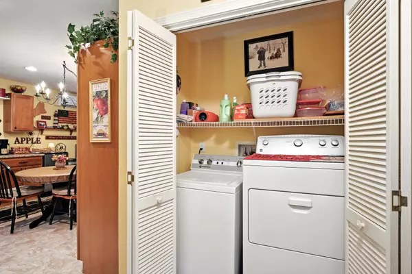 Clinton, ME 04927,1068 River RD