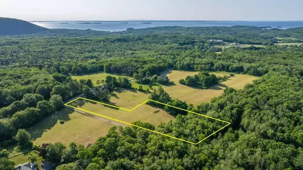 Camden, ME 04843,45 Melvin Heights RD