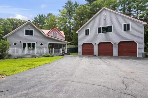 81 Tenny Hill RD, Raymond, ME 04071